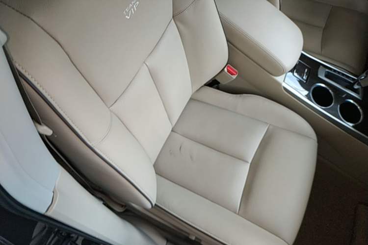 Used Nissan Teana 2014 Duke 2.5L XV Deluxe Edition Right Front Seat