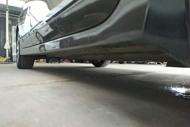Used Nissan Teana 2014 Duke 2.5L XV Deluxe Edition Right Side Sill