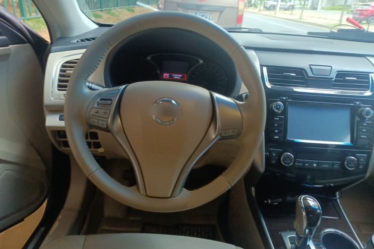 Used Nissan Teana 2014 2.0L XL Upper Tech Edition Steering Wheel