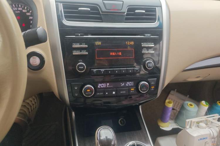 Used Nissan Teana 2014 Duke 2.5L XV Deluxe Edition Audio And AC Panel