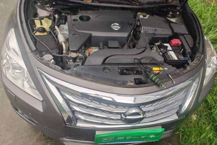 Used Nissan Teana 2014 Duke 2.5L XV Deluxe Edition Engine Bay