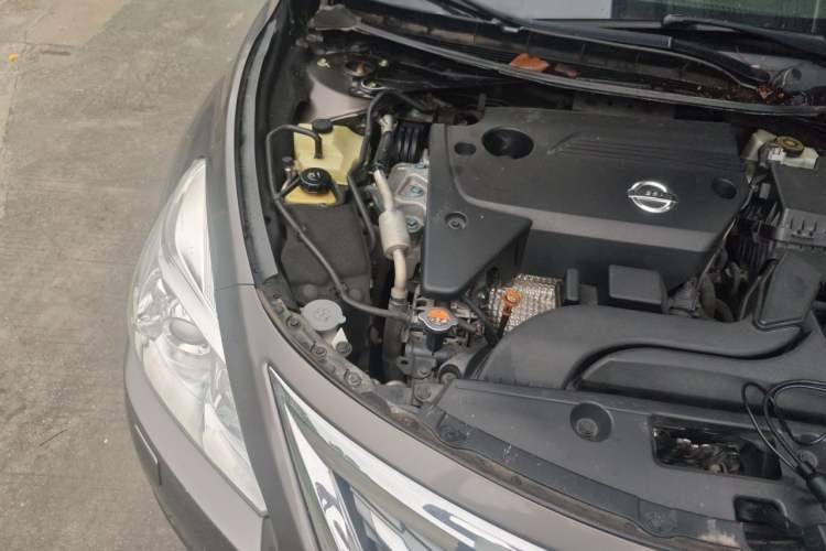 Used Nissan Teana 2014 Duke 2.5L XV Deluxe Edition Engine Bay Right