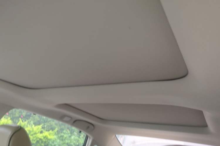 Used Nissan Teana 2014 Duke 2.5L XV Deluxe Edition Headliner