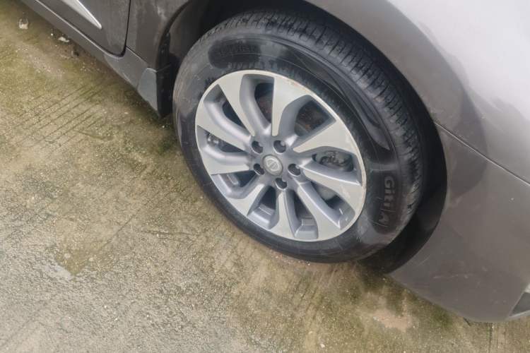 Used Nissan Teana 2014 Duke 2.5L XV Deluxe Edition Right Front Wheel Hub
