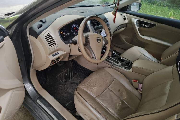 Used Nissan Teana 2014 Duke 2.5L XV-VIP Luxury Edition Driver Seat
