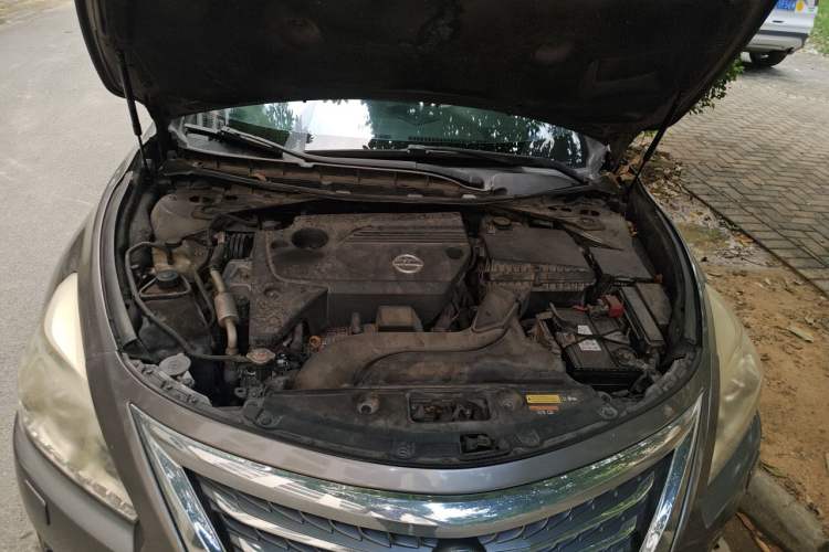 Used Nissan Teana 2014 Duke 2.5L XV-VIP Luxury Edition Engine Bay