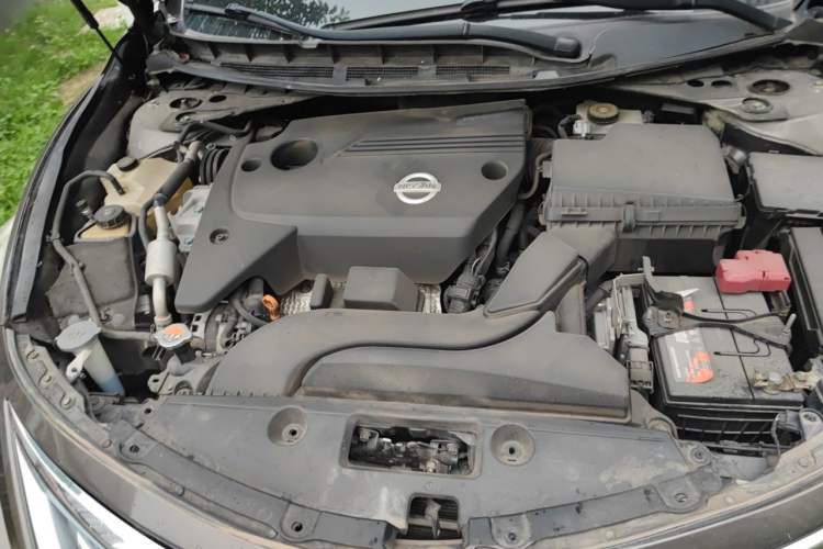 Used Nissan Teana 2014 Duke 2.5L XV-VIP Luxury Edition Engine Bay