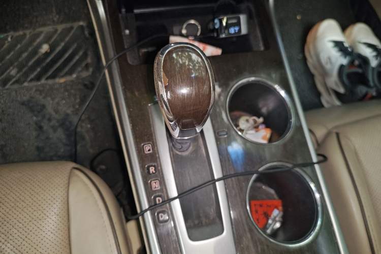 Used Nissan Teana 2014 Duke 2.5L XV-VIP Luxury Edition Gear Lever