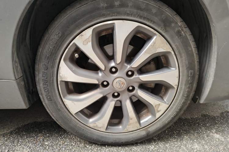 Used Nissan Teana 2014 Duke 2.5L XV-VIP Luxury Edition Right Front Wheel Hub