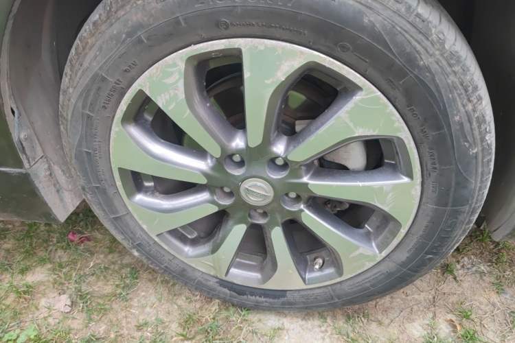 Used Nissan Teana 2014 Duke 2.5L XV-VIP Luxury Edition Right Front Wheel Hub