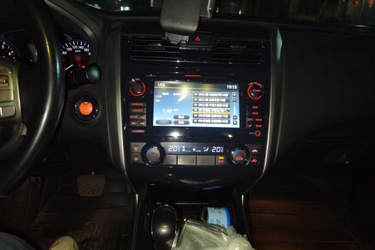 Used Nissan Teana 2014 Duke 2.5L XV-VIP Luxury Edition Audio And AC Panel