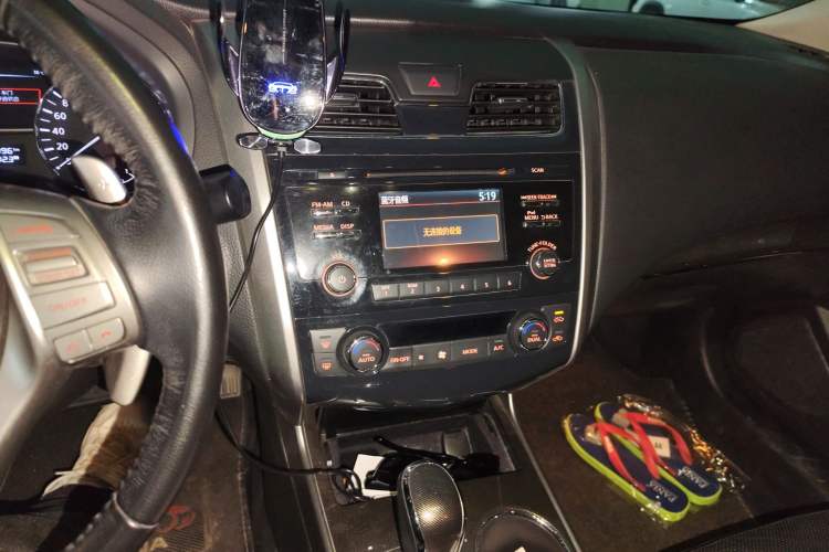 Used Nissan Teana 2014 2.5L XL Upper Tech Edition Audio And AC Panel