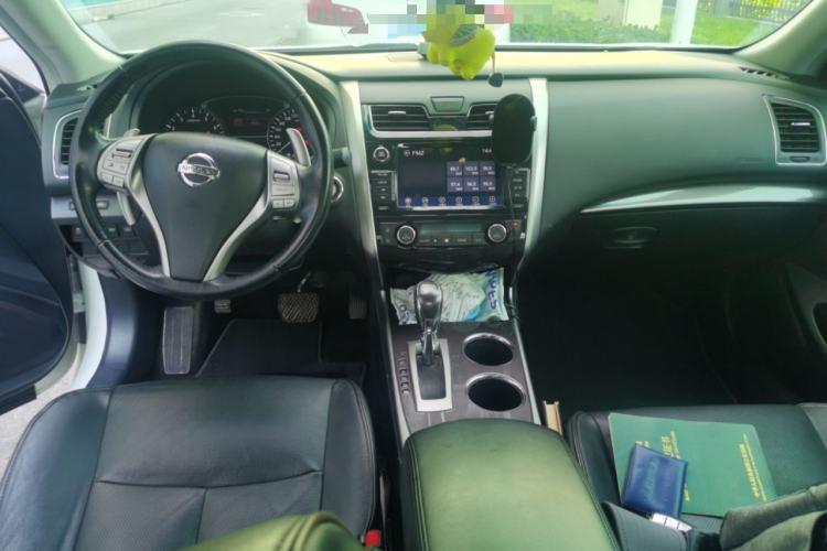 Used Nissan Teana 2014 Duke 2.5L XV Glory Edition Center Console