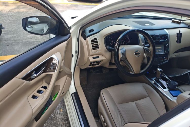 Used Nissan Teana 2014 Duke 2.5L XV-NAVI-FES Prestige Edition Driver Seat