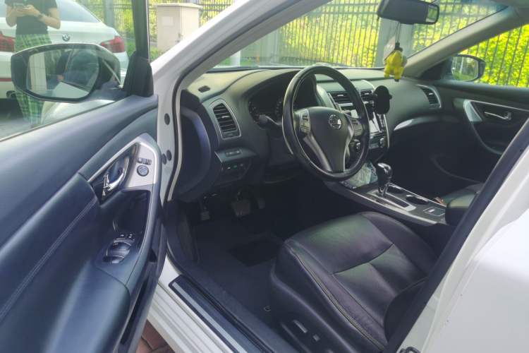 Used Nissan Teana 2014 Duke 2.5L XV Glory Edition Driver Seat