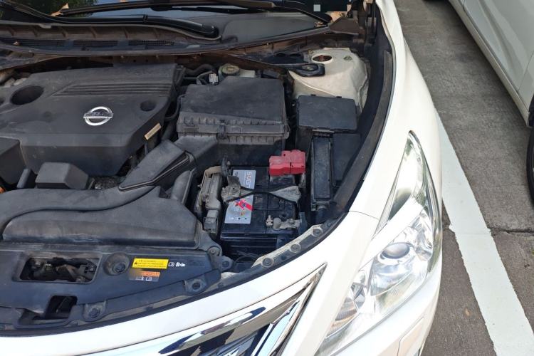 Used Nissan Teana 2014 Duke 2.5L XV-NAVI-FES Prestige Edition Engine Bay Left