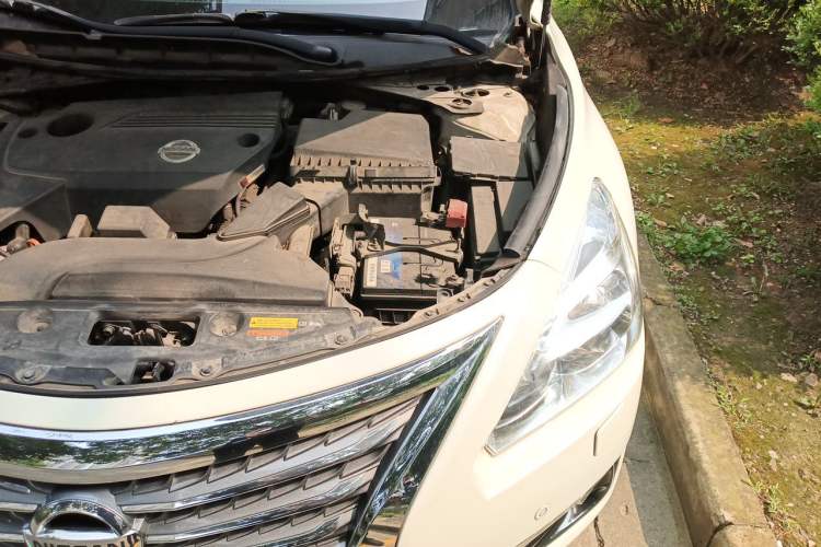 Used Nissan Teana 2014 Duke 2.5L XV Deluxe Edition Engine Bay Left