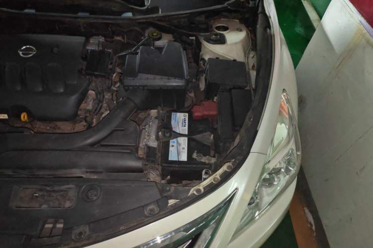 Used Nissan Teana 2014 2.0L XL Upper Tech Edition Engine Bay Left