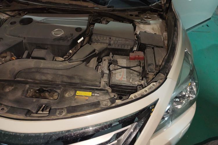 Used Nissan Teana 2014 2.5L XL Upper Tech Edition Engine Bay Left