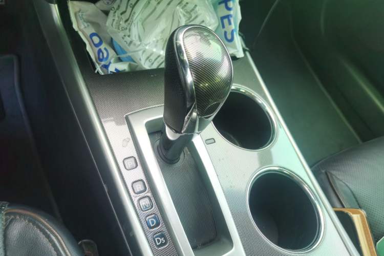Used Nissan Teana 2014 Duke 2.5L XV Glory Edition Gear Lever