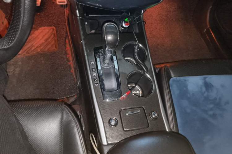 Used Nissan Teana 2014 Duke 2.5L XV-VIP Luxury Edition Gear Lever