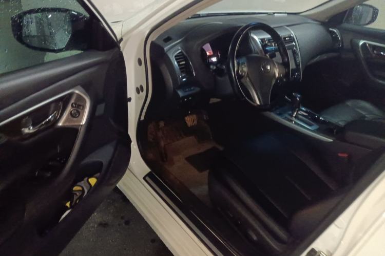 Used Nissan Teana 2014 2.0L XL Upper Tech Edition Interior 3