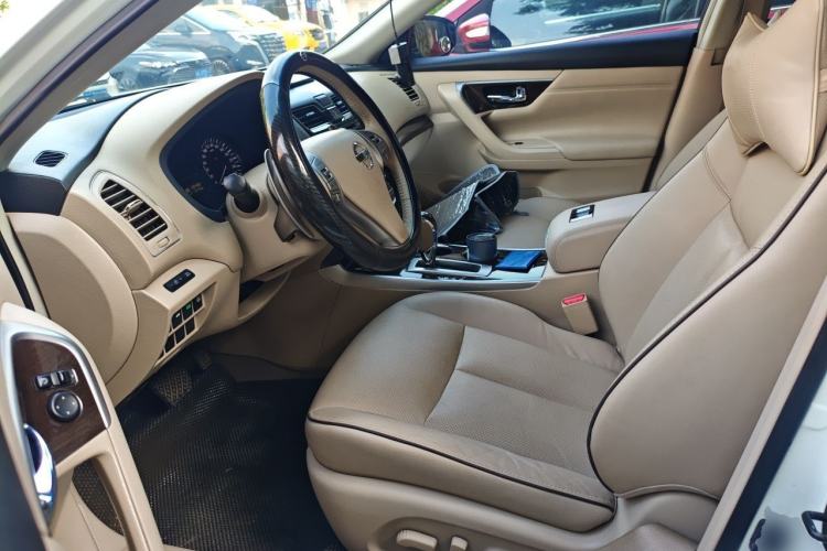 Used Nissan Teana 2014 Duke 2.5L XV-NAVI-FES Prestige Edition Left Front Seat