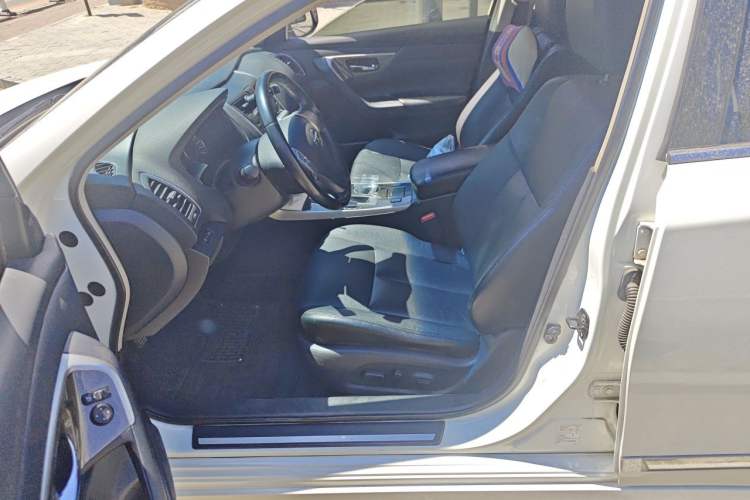 Used Nissan Teana 2014 2.0L XL Upper Tech Edition Left Front Seat