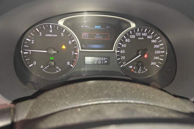 Used Nissan Teana 2014 2.0L XL Upper Tech Edition Odometer Close Up