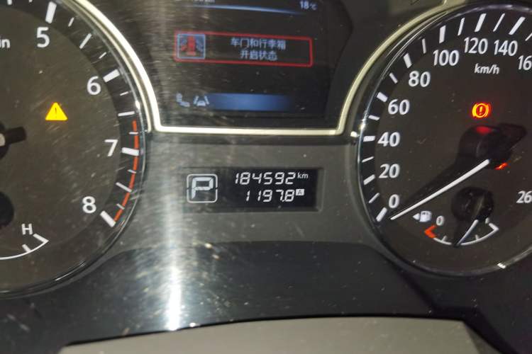 Used Nissan Teana 2014 Duke 2.5L XV-VIP Luxury Edition Odometer Close Up