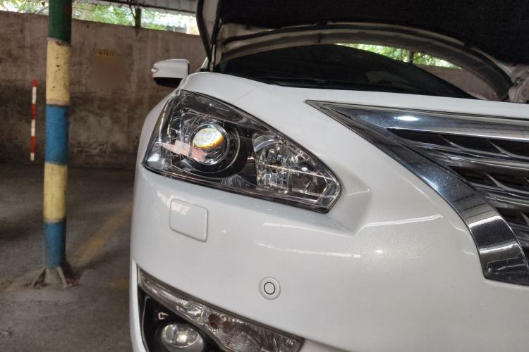 Used Nissan Teana 2014 Duke 2.5L XV-VIP Luxury Edition Right Front Headlight