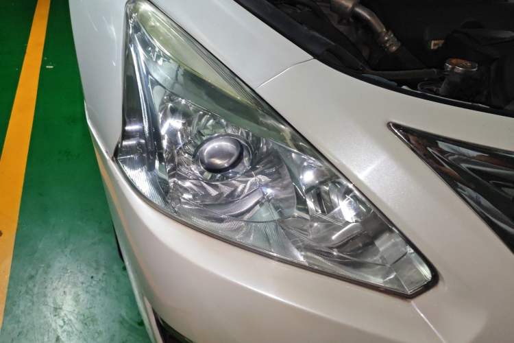 Used Nissan Teana 2014 2.0L XL Upper Tech Edition Right Front Headlight