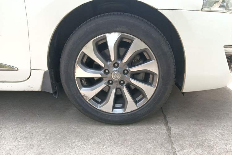 Used Nissan Teana 2014 Duke 2.5L XV Deluxe Edition Right Front Wheel Hub