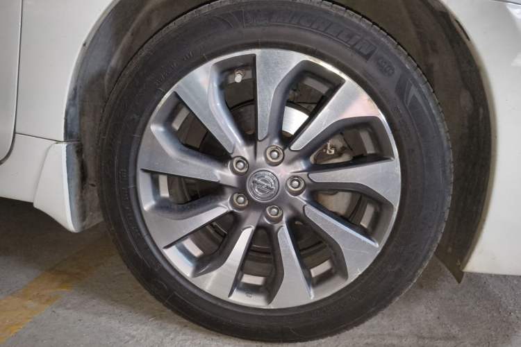 Used Nissan Teana 2014 Duke 2.5L XV-VIP Luxury Edition Right Front Wheel Hub