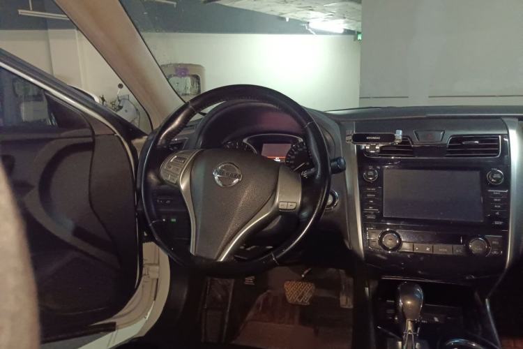 Used Nissan Teana 2014 2.0L XL Upper Tech Edition Steering Wheel