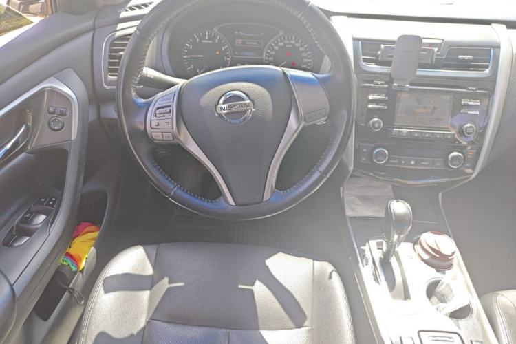 Used Nissan Teana 2014 2.0L XL Upper Tech Edition Steering Wheel