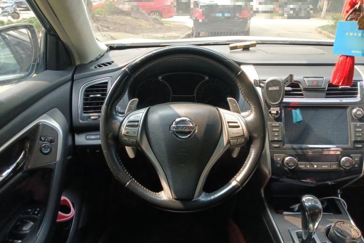 Used Nissan Teana 2014 Duke 2.5L XV Deluxe Edition Steering Wheel