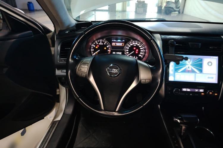 Used Nissan Teana 2014 2.0L XL Upper Tech Edition Steering Wheel