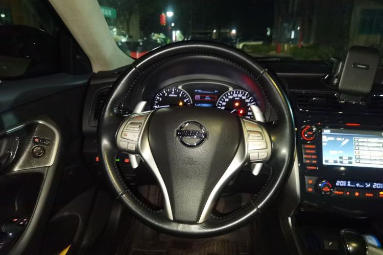 Used Nissan Teana 2014 Duke 2.5L XV-VIP Luxury Edition Steering Wheel