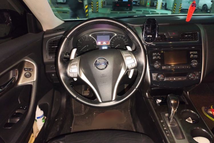 Used Nissan Teana 2014 2.5L XL Upper Tech Edition Steering Wheel