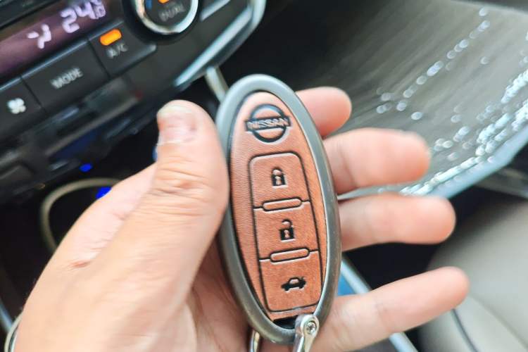 Used Nissan Teana 2014 Duke 2.5L XV-NAVI-FES Prestige Edition Vehicle Key