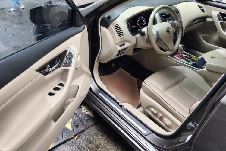 Used Nissan Teana 2014 Duke 2.5L XV Luxury Edition Driver Seat