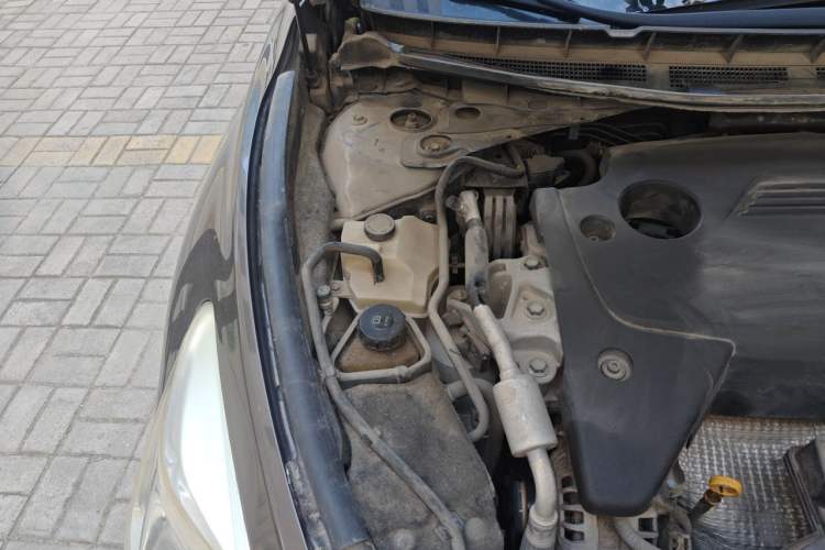 Used Nissan Teana 2014 Duke 2.5L XV-VIP Luxury Edition Engine Bay Right
