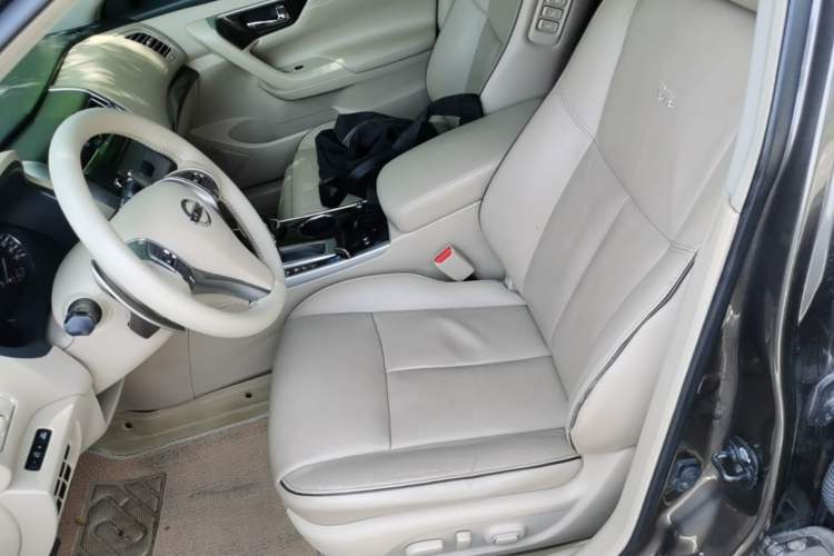 Used Nissan Teana 2014 Duke 2.5L XV-VIP Luxury Edition Left Front Seat