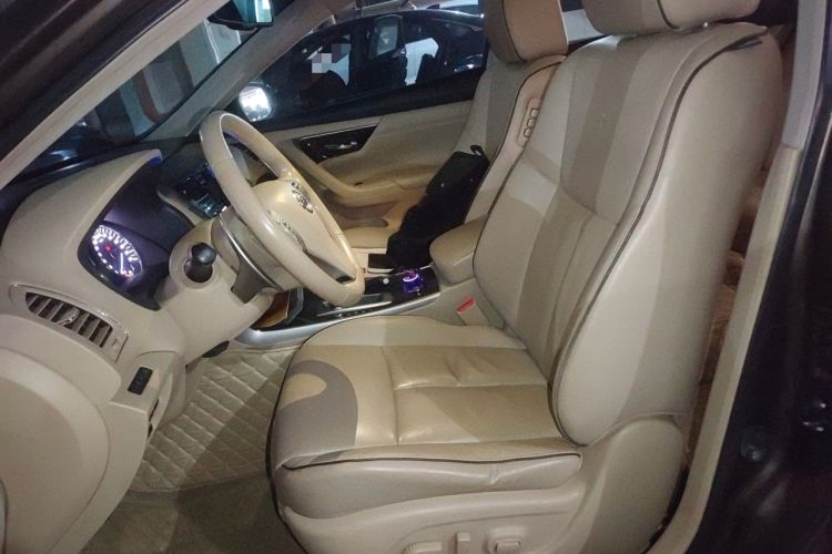 Used Nissan Teana 2014 Duke 2.5L XV-VIP Luxury Edition Left Front Seat