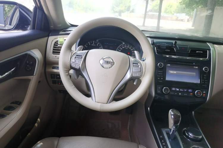 Used Nissan Teana 2014 Duke 2.5L XV-VIP Luxury Edition Steering Wheel