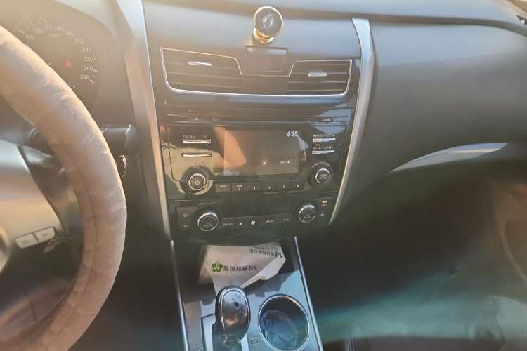 Used Nissan Teana 2015 2.0L XL Upper Champions League Tech Edition Audio And AC Panel