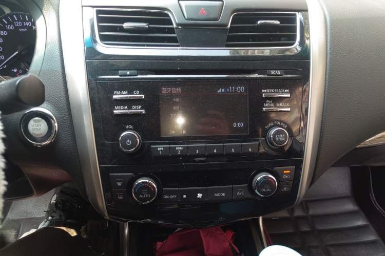 Used Nissan Teana 2015 Duke 2.5L XV Champions League Glory Edition Audio And AC Panel