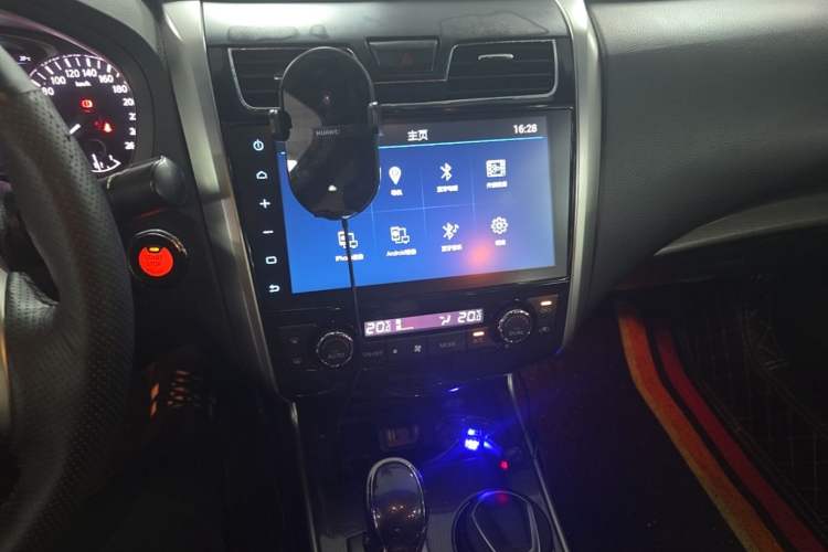 Used Nissan Teana 2015 2.0L XL Upper Champions League Tech Edition Audio And AC Panel