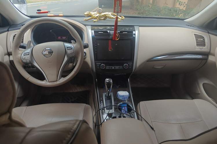 Used Nissan Teana 2015 Duke 2.5L XV Champions League Glory Edition Center Console